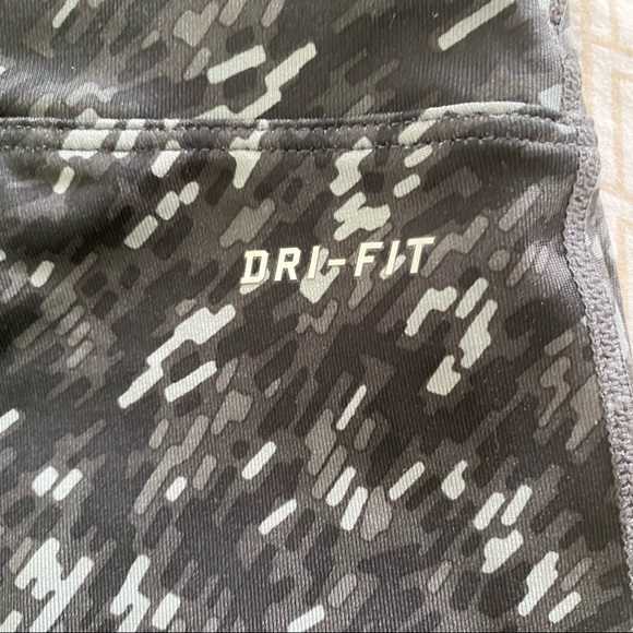 Nike Dri-Fit Leggings Confetti Pattern Gray Black - Picture 15 of 16